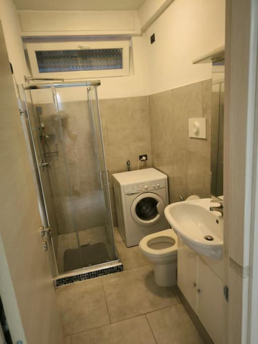 Apartamento Chez Elisa Zona Sobborghi Monza Brianza , Italia Exterior foto